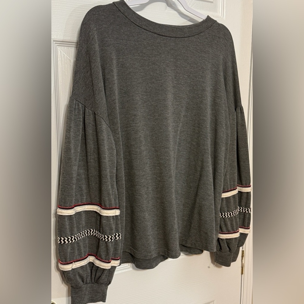 Ces Femme Gray Top Women's Medium Boho Striped Sleeve